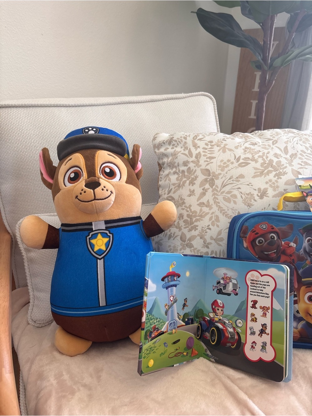 Paw Patrol Chase Plush Dog in Blue and Brown book and matching lunch bento box